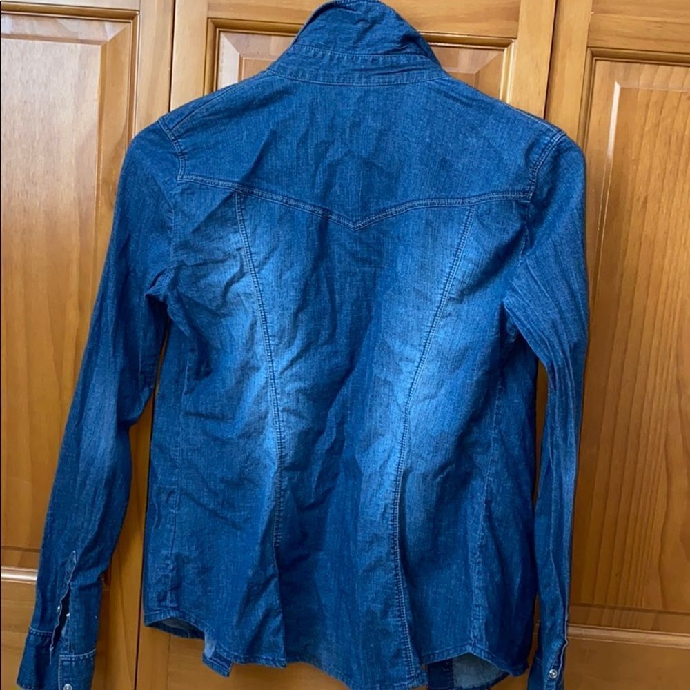 Guess Jean Button Up - Picture 4 of 5